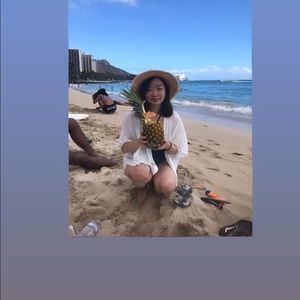 Meet your Posher, Rina